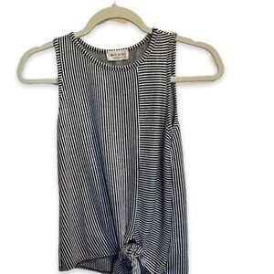 Love Wins Women's Sleeveless Tie Front Knot Blouse in Black/White Stripe Sz XS